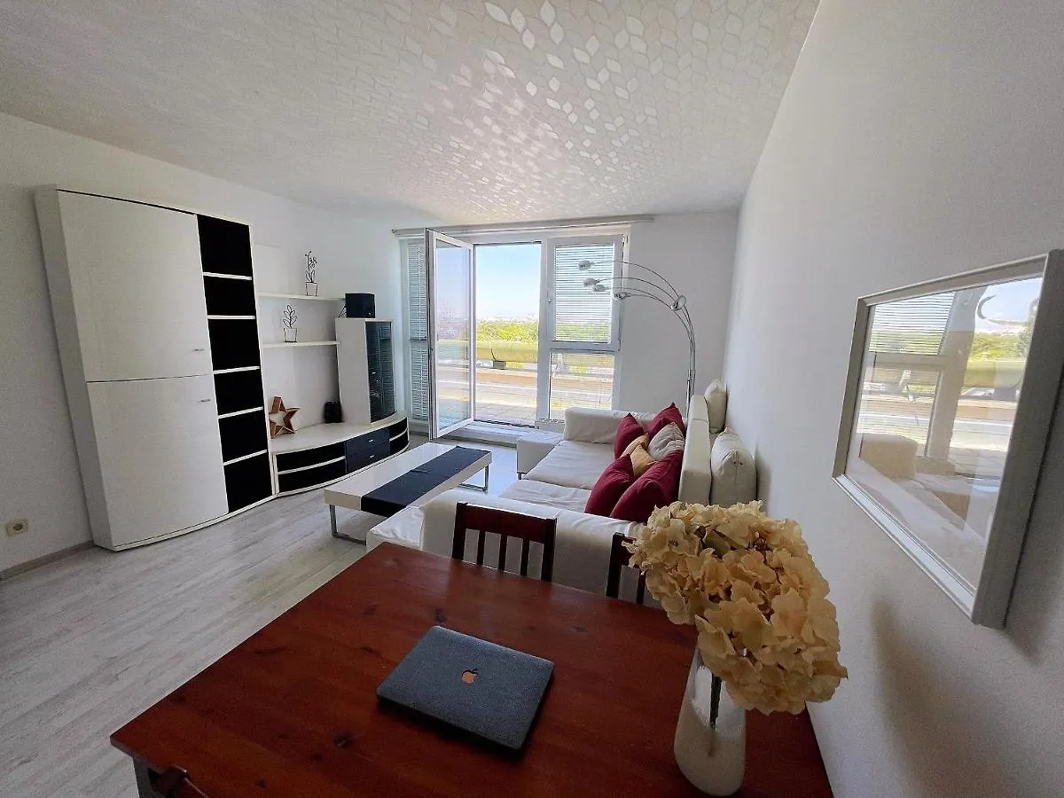 Schoene Wohnung Mit Dachterrasse location