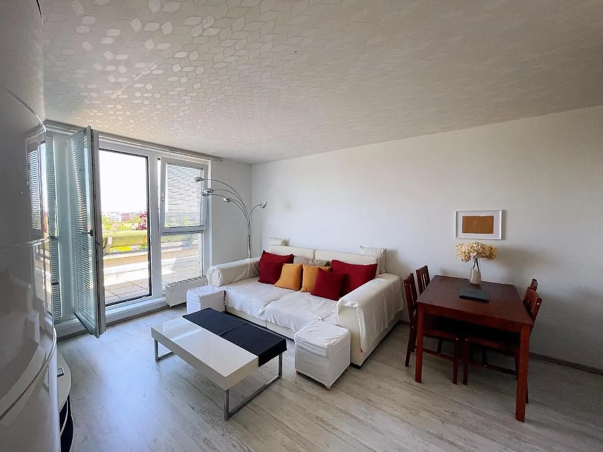 Schone Wohnung Mit Dachterrasse Vienna 0*,  Austria