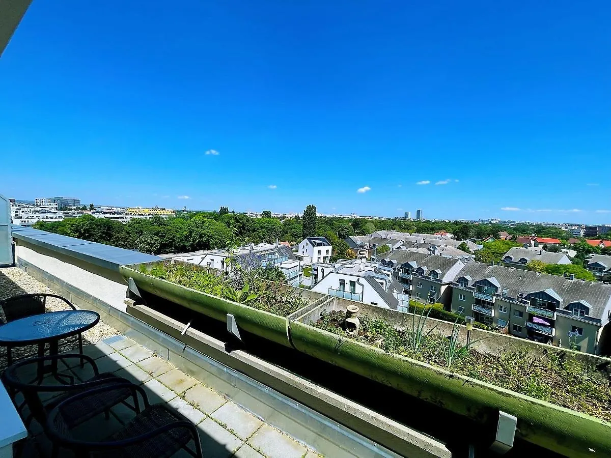 Schone Wohnung Mit Dachterrasse Vienna Apartment