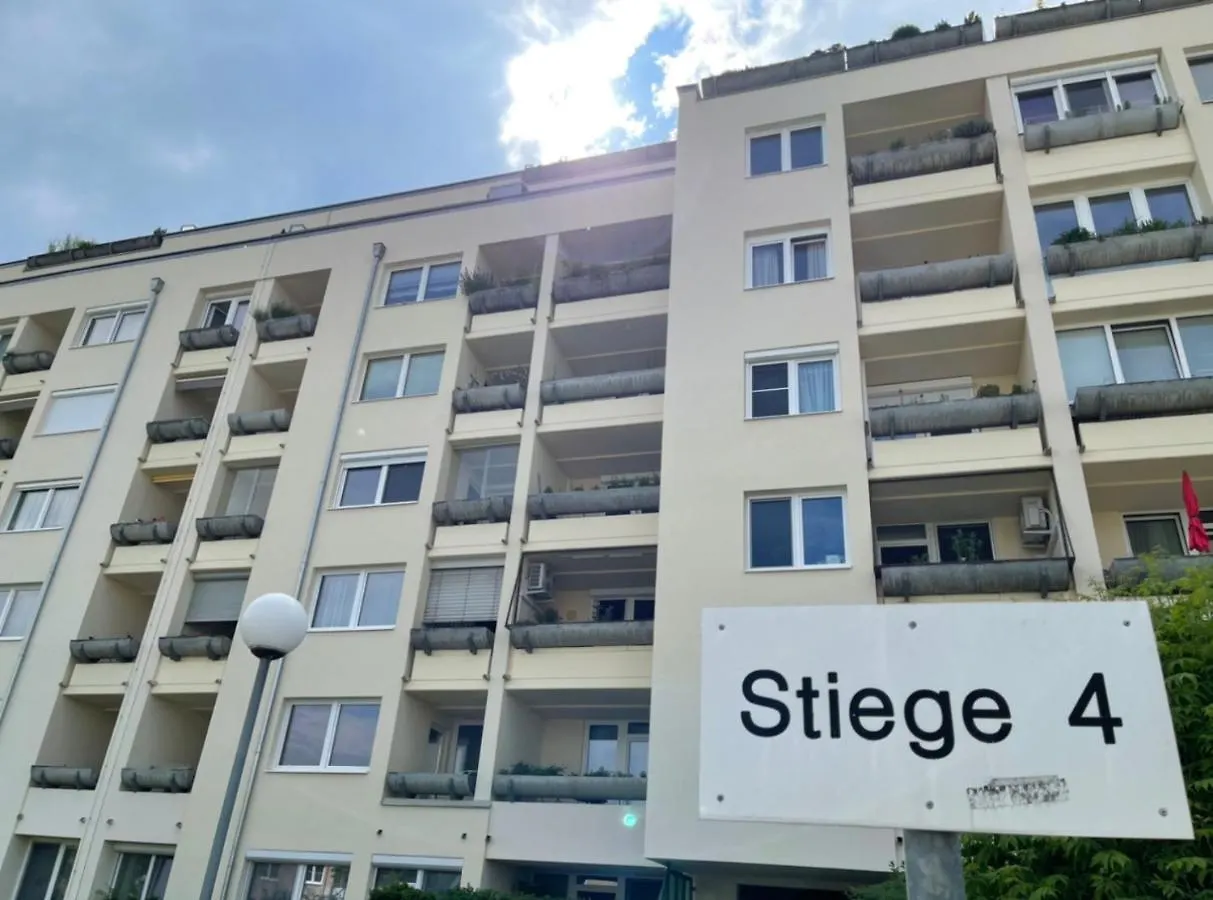 Schone Wohnung Mit Dachterrasse Wien Österreich